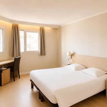 De L'etoile Otel