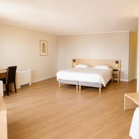 De L'etoile Otel 3*