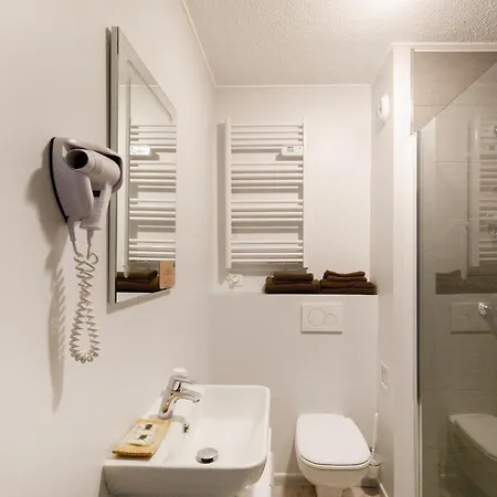 De L'étoile 3* Antibes