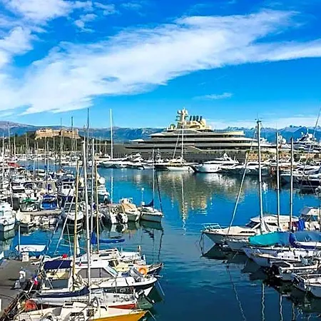 De L'etoile Otel