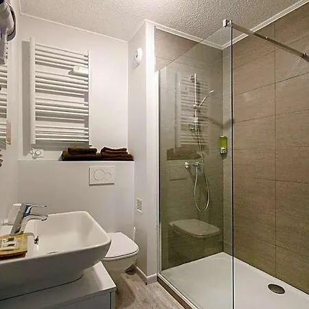 De L'etoile Otel 3*
