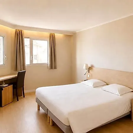 De L'etoile Otel