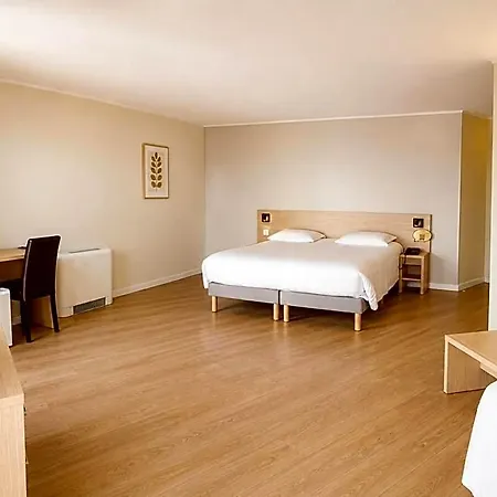 De L'etoile Otel 3*